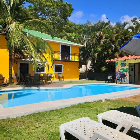 Wipeout Hostel Jaco Bagian luar foto