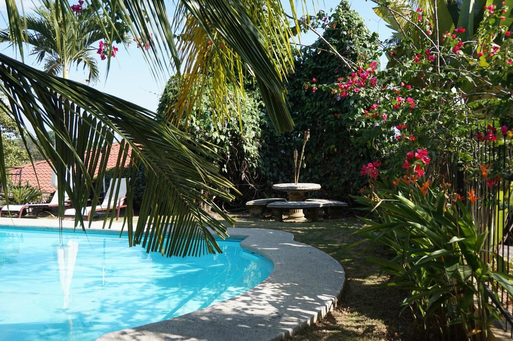 Wipeout Hostel Jaco Bagian luar foto