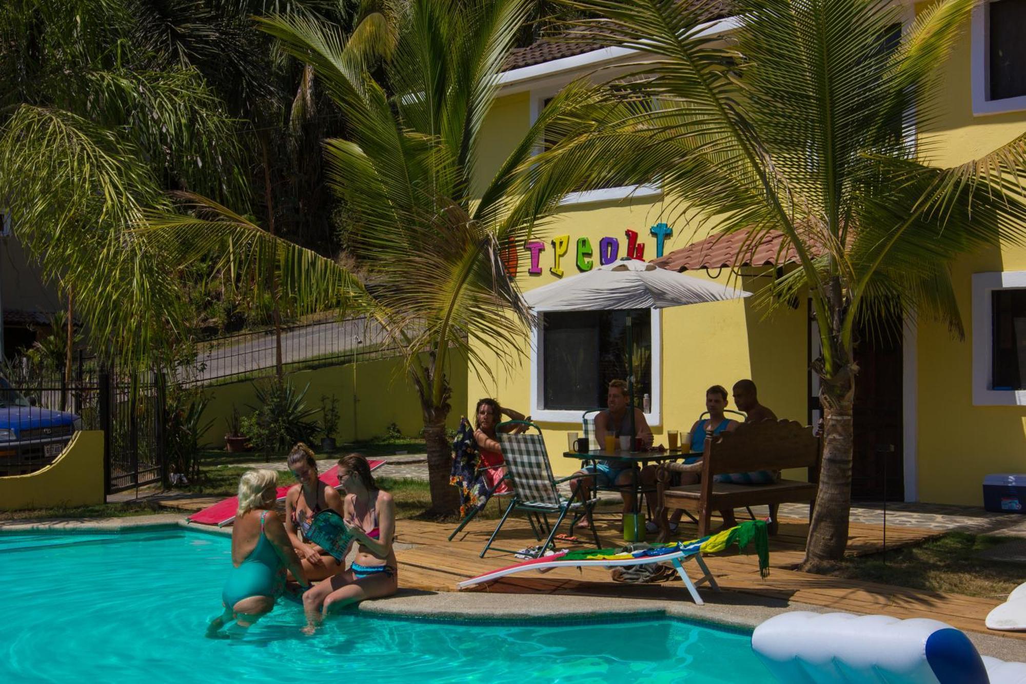 Wipeout Hostel Jaco Bagian luar foto