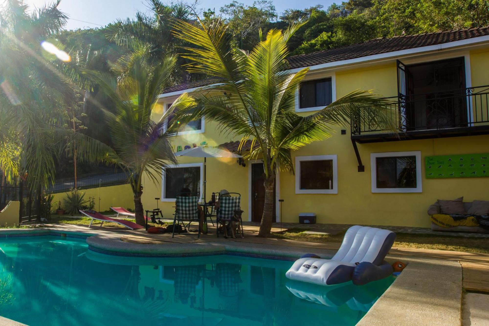 Wipeout Hostel Jaco Bagian luar foto