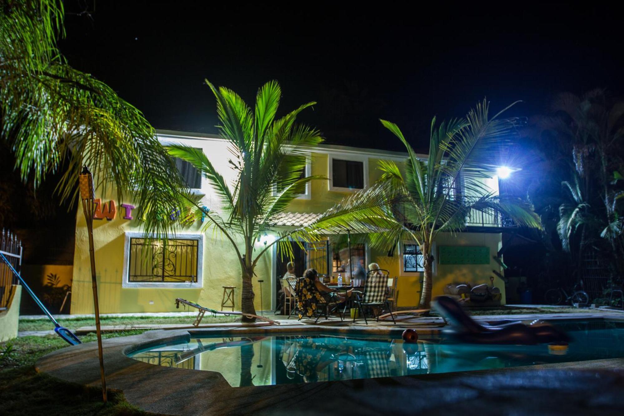 Wipeout Hostel Jaco Bagian luar foto